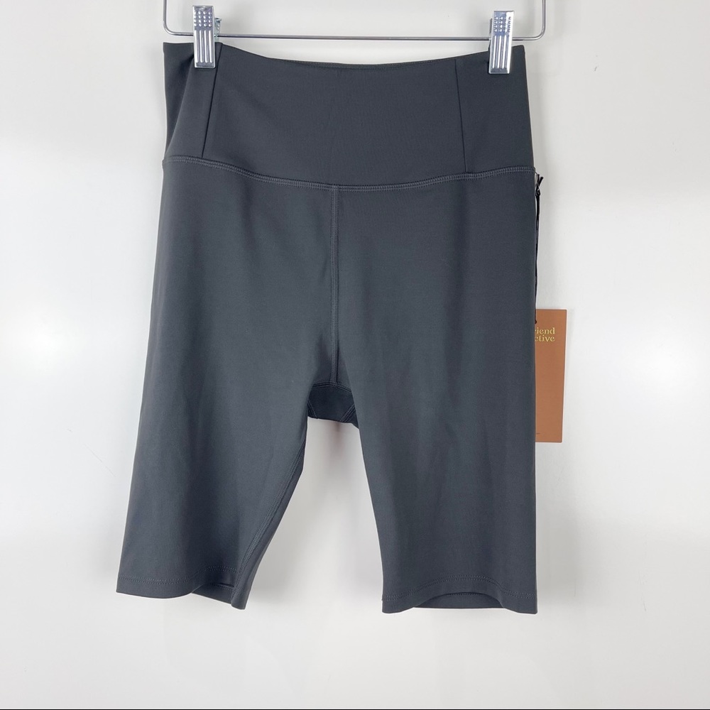 NEW Girlfriend Collective Float Seamless High-Rise Bike Shorts Sz Medium